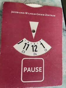 Timer clock used to indicate student study pauses