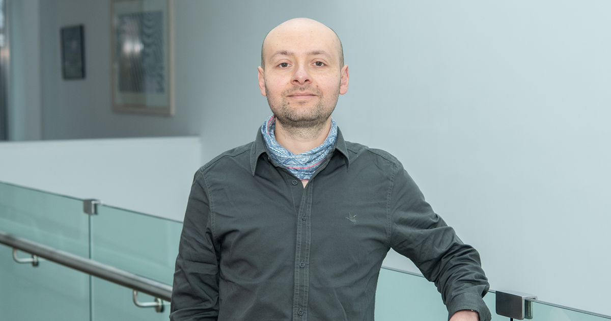 Head shot of Lukas Tamayo-Orrego