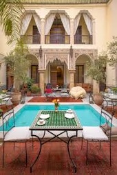 Southeast Asian garden blends tropical plants, traditional architecture and a serene atmosphere to create an environment where nature and humanity coexist in harmony.