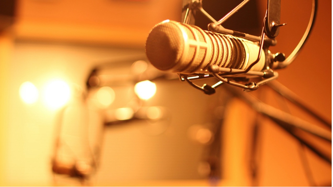 This is my cover of OER https://unsplash.com/photos/grey-microphone-on-stand-in-room-boYNDezoa10