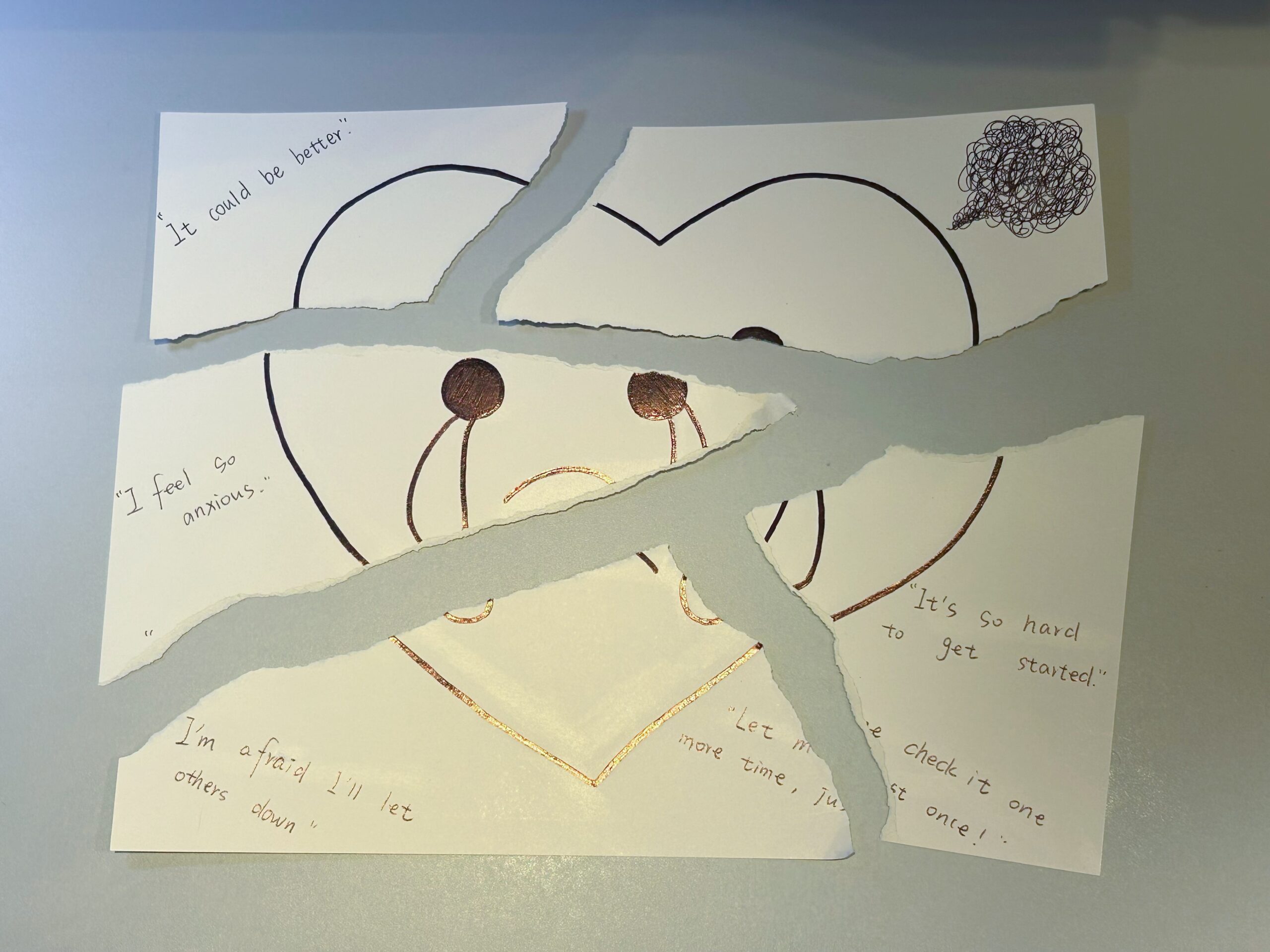 Tear open the painting that was just completed and tear it into five pieces