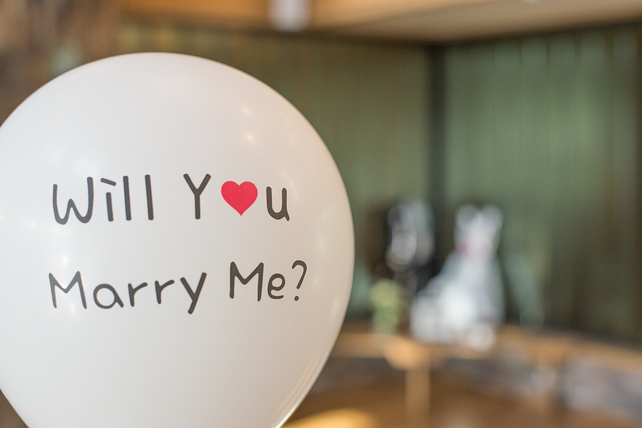 Marry proposal written in ballon