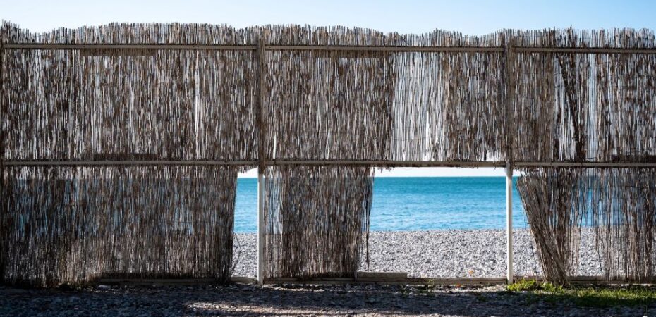 barrier with sea in the background, decorative image to evoke the idea of barriers breaking down