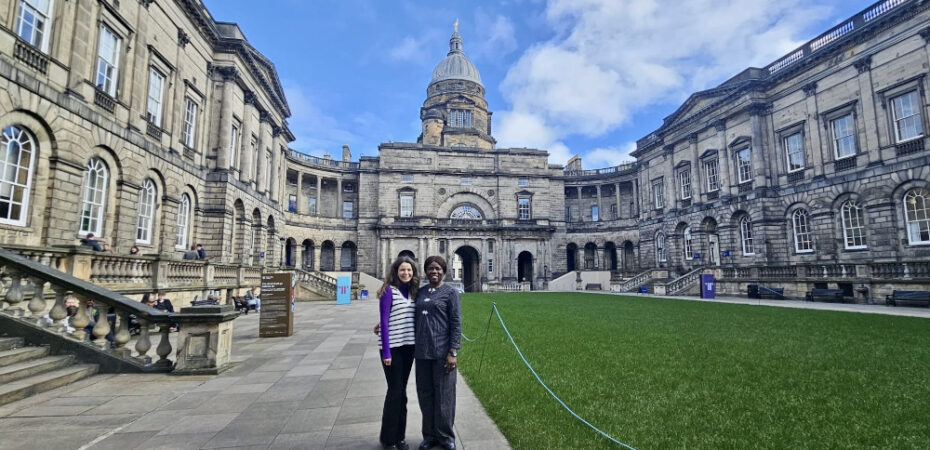 Picture of Laura and Labake outside Old College at the University of Edinburgh