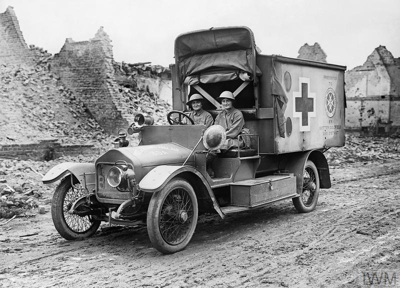 Mairi Chisholm and Elsie Knocker driving an ambulance during WWI (Credit: © IWM, Q 2660)